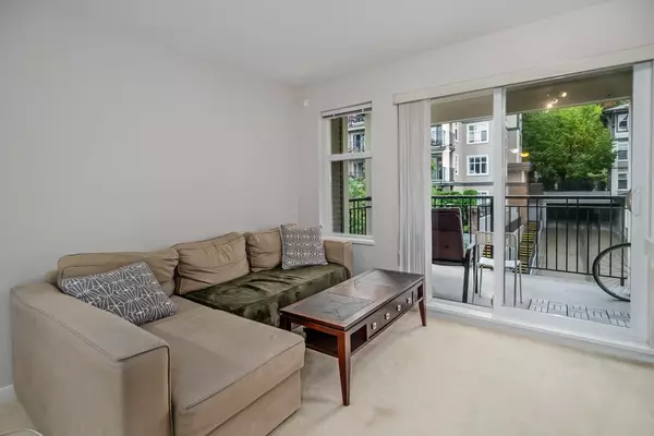 Burnaby, BC V5C 0C5,4788 Brentwood DR #315