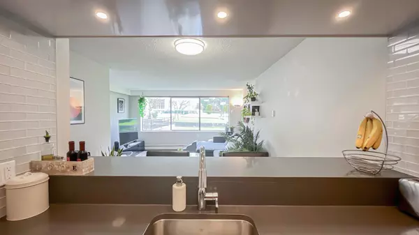 Burnaby, BC V3J 7C4,9270 Salish CT #110