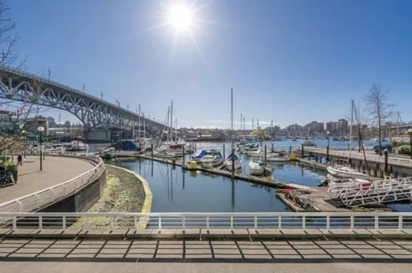 Vancouver, BC V6Z 2N1,1500 Howe ST #2207