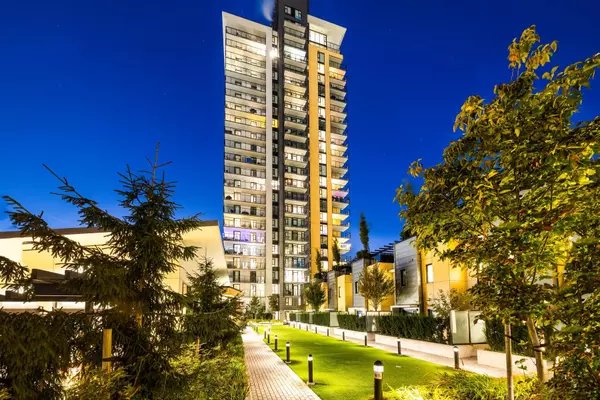 North Vancouver, BC V7J 0E2,1401 Hunter ST #502