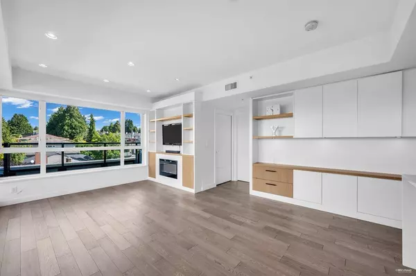 Vancouver, BC V6P 4Z2,7828 Granville ST #PH4