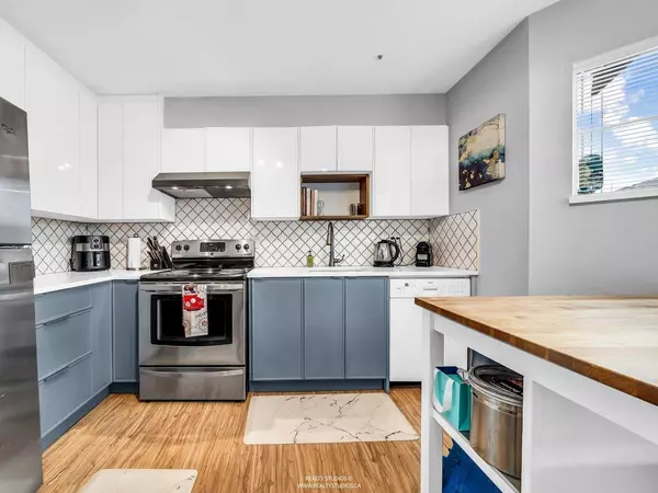 Pitt Meadows, BC V3Y 2N3,12188 Harris RD #1