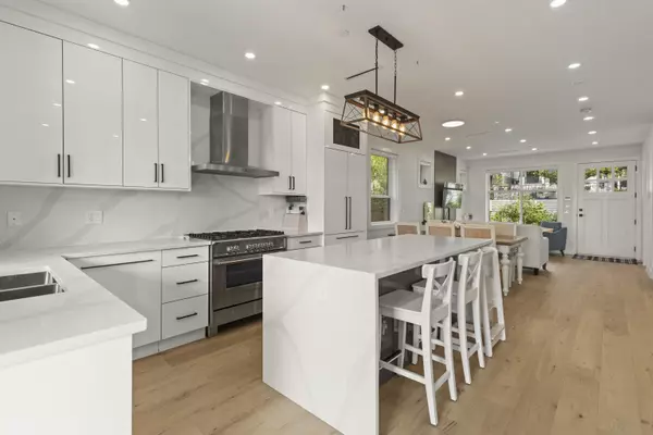 2666 E 6th AVE, Vancouver, BC V5M 1R3