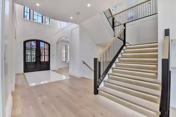 Surrey, BC V3Z 0H5,16561 29a AVE