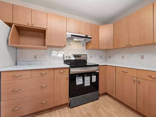 Delta, BC V4M 3J8,1140 55 ST #204