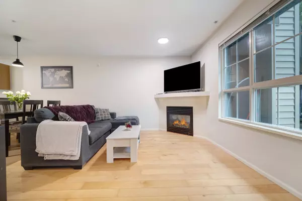North Vancouver, BC V7K 1C6,1131 Ross RD