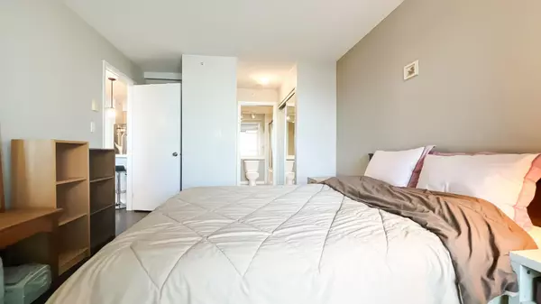 Richmond, BC V6Y 4G1,8180 Granville AVE #803