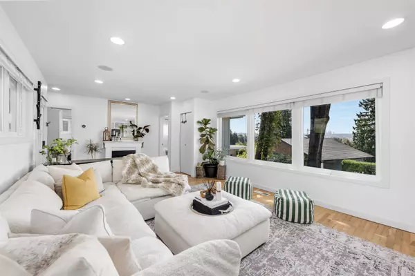 1706 Glendale AVE, Coquitlam, BC V3K 1X4
