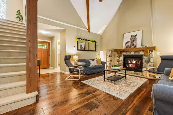 Lindell Beach, BC V2R 0X8,43425 Blue Grouse LN