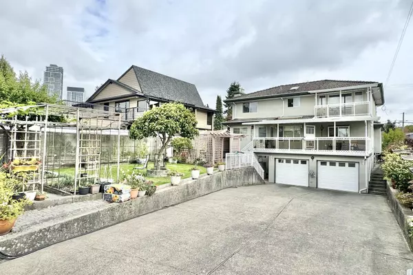 Burnaby, BC V5J 3V4,7091 Sussex AVE