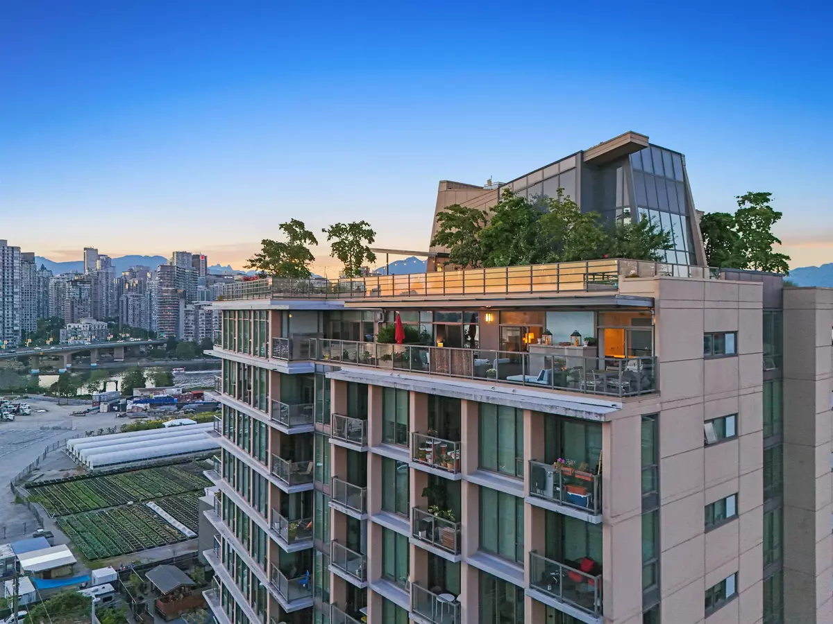 Vancouver, BC V6C 3L2,288 W 1st AVE #1606