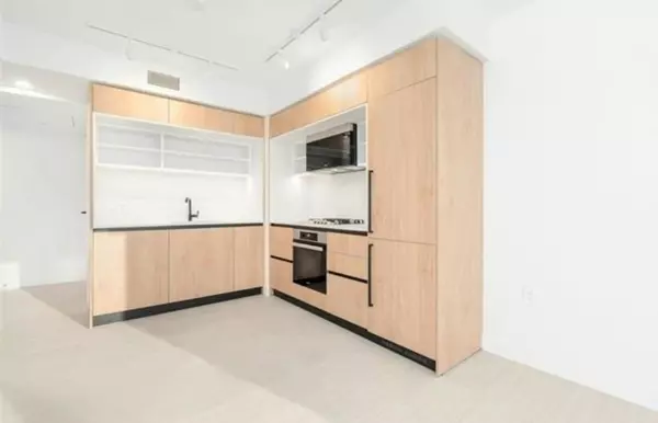 Vancouver, BC V5R 0J9,5058 Joyce ST #1208