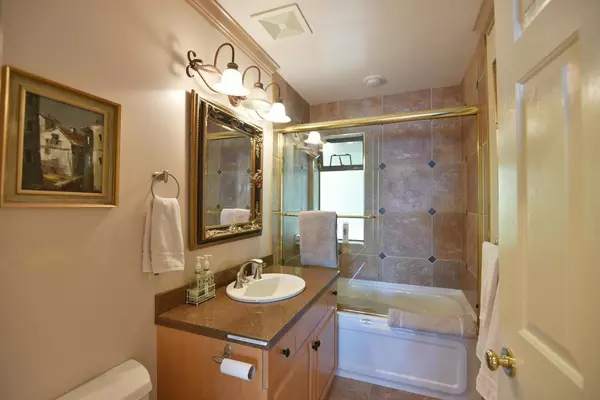 4836 Sinclair Bay RD Garden Bay, BC V0N 1S1