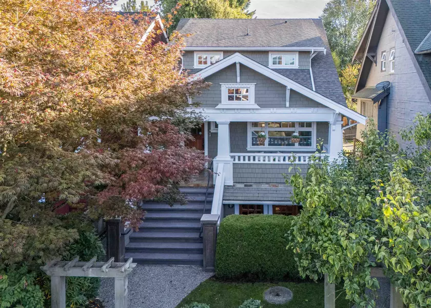 3242 W 3rd AVE, Vancouver, BC V6K 1N4