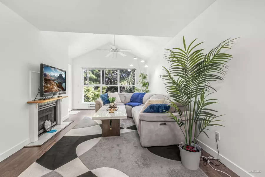 9688 148 ST #321, Surrey, BC V3R 0W2