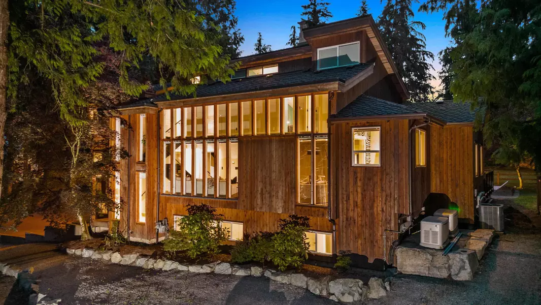 25011 Ferguson AVE, Maple Ridge, BC V2W 1H4