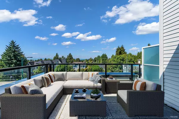 7478 Granville ST, Vancouver, BC V6P 0G1