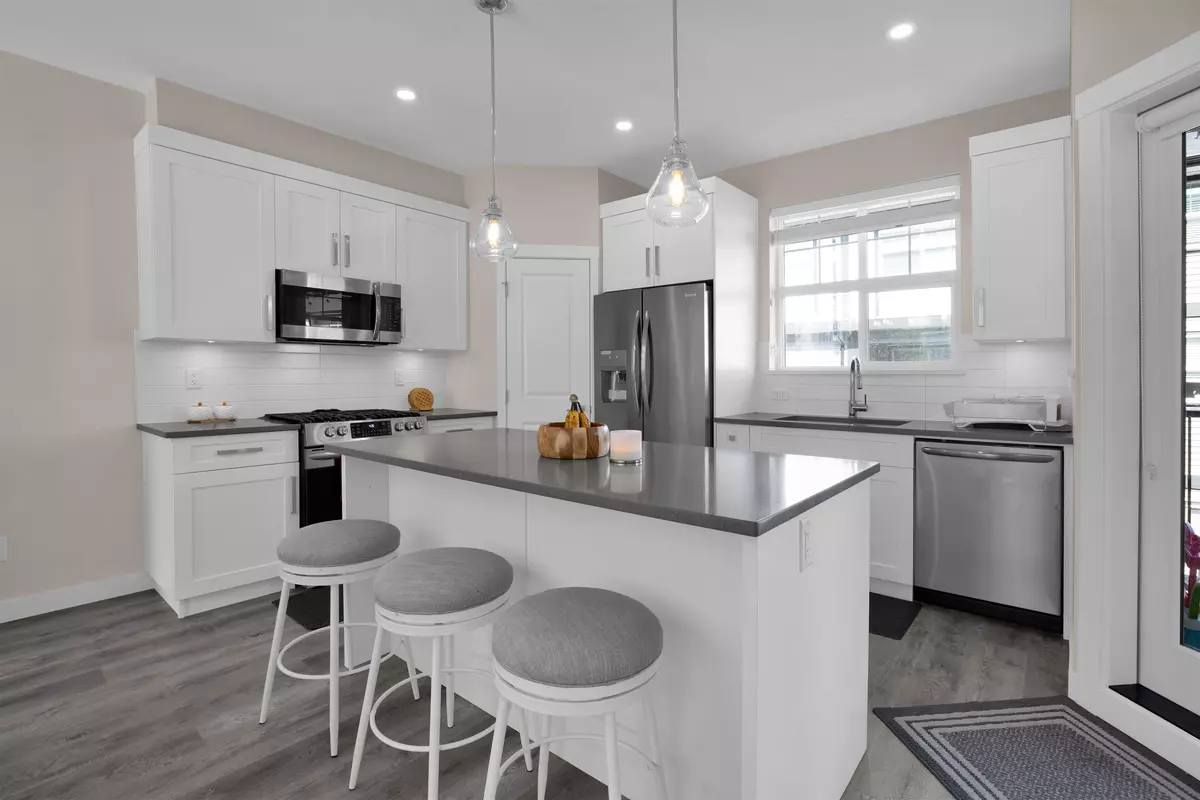 Mission, BC V2V 3T3,7740 Grand ST #25