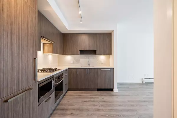 13350 Central AVE #614 Surrey, BC V3T 0S1