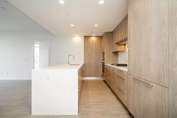6398 Silver AVE #303 Burnaby, BC V5H 0K7