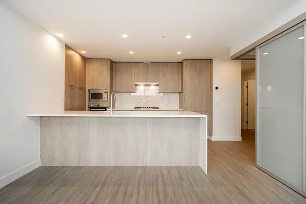 6398 Silver AVE #303 Burnaby, BC V5H 0K7