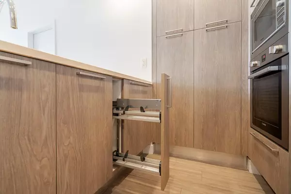 Burnaby, BC V5H 0K7,6398 Silver AVE #303