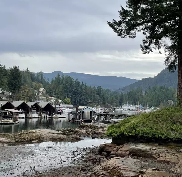 Pender Harbour, BC V0N 1S1,4713 Klevins RD