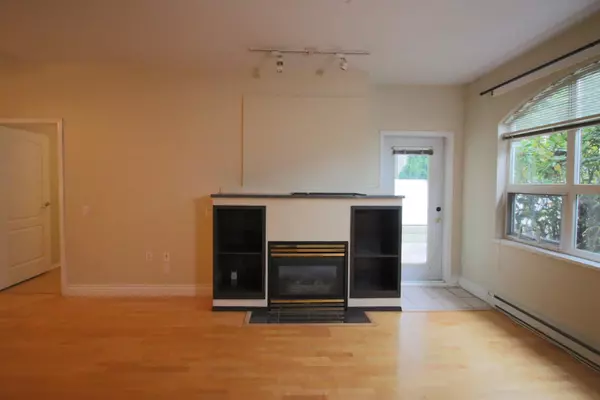 Richmond, BC V7C 5R9,5888 Dover CRES #102