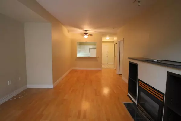 Richmond, BC V7C 5R9,5888 Dover CRES #102
