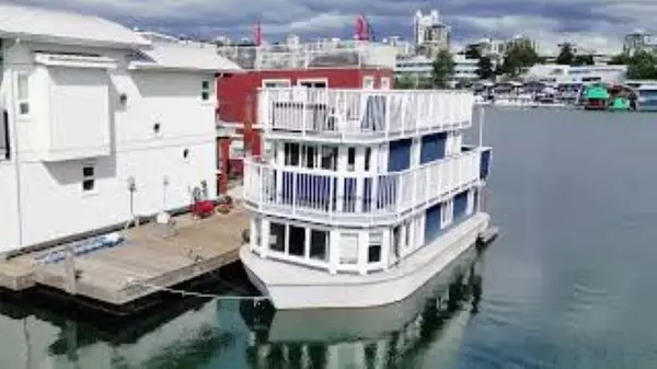 North Vancouver, BC V7M 1A6,415 W Esplanade AVE #GNB 21