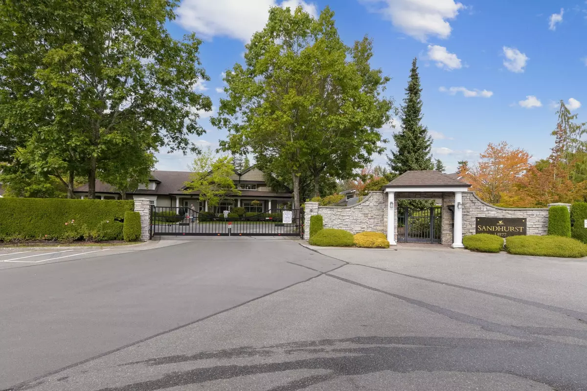 Surrey, BC V4P 3A3,14877 33 AVE #72