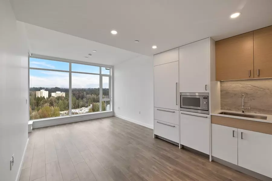 200 Klahanie CT #2201, West Vancouver, BC V7P 0E4