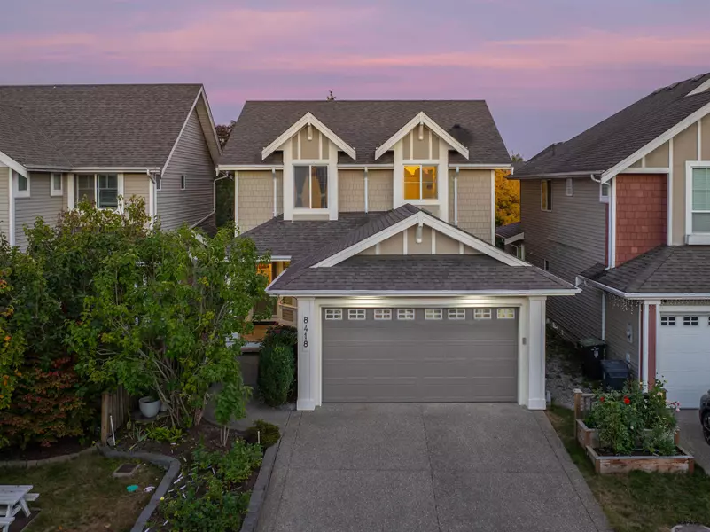 8418 209 ST, Langley, BC V2Y 0A3