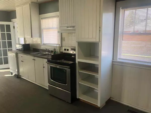 9225 Charles ST Chilliwack, BC V2P 5K8