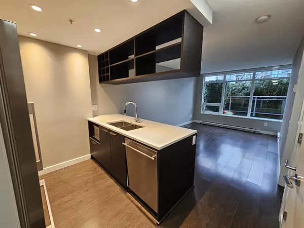 Richmond, BC V6Y 0J3,6188 No. 3 RD #5FL