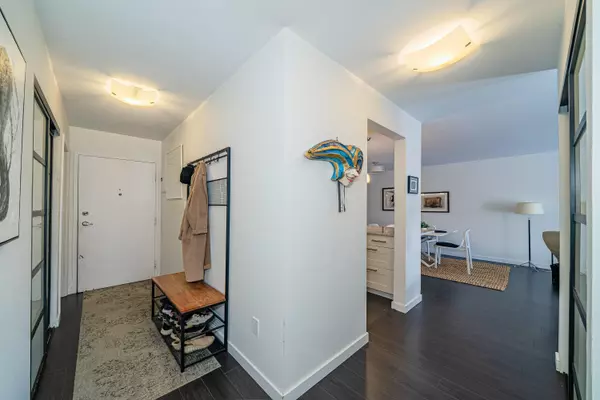 North Vancouver, BC V7J 3K9,1385 Draycott RD #413