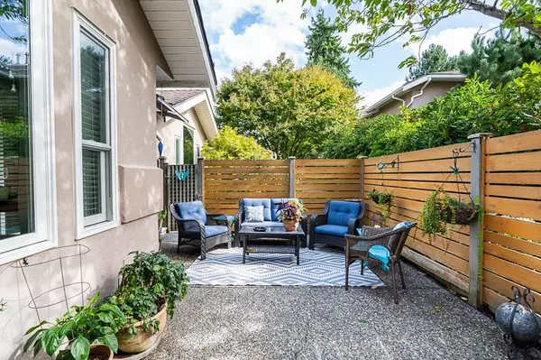 Surrey, BC V4P 1C6,15550 26 AVE #124