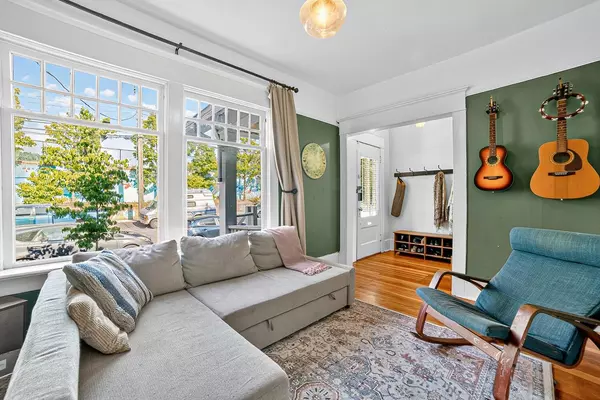Vancouver, BC V5L 3N5,1113 Mclean DR