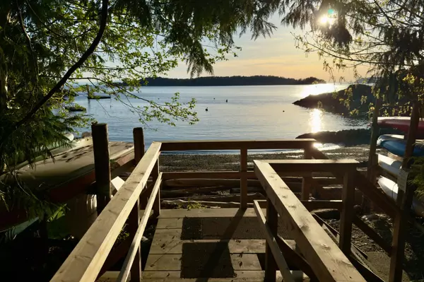 Bowen Island, BC V0N 1G2,LOT3 Arbutus RDG #PH3