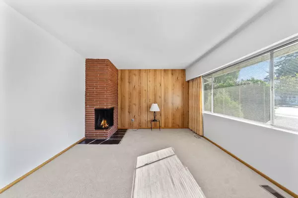 Richmond, BC V7A 1H3,9891 Williams RD