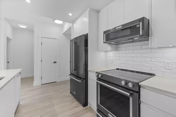 Port Coquitlam, BC V3C 3S6,2180 Kelly AVE #2408