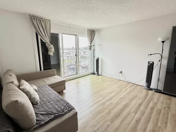7280 Lindsay RD #304 Richmond, BC V7C 3M6