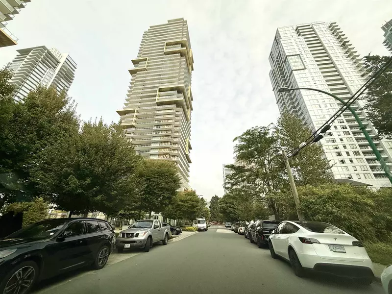 6383 Mckay AVE #1109, Burnaby, BC V5H 0H8