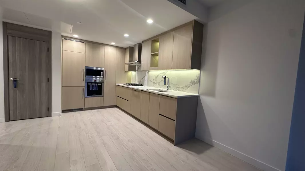 4890 Lougheed HWY, Burnaby, BC V5C 0N2