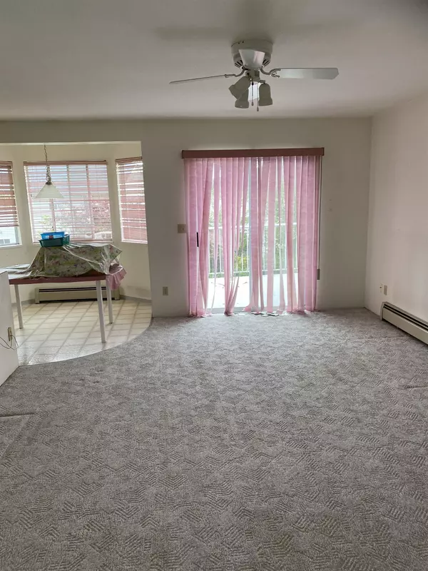 Surrey, BC V3V 7Y1,14222 91 AVE