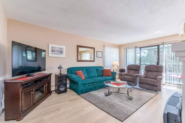 Surrey, BC V3W 6G6,13977 74 AVE #304