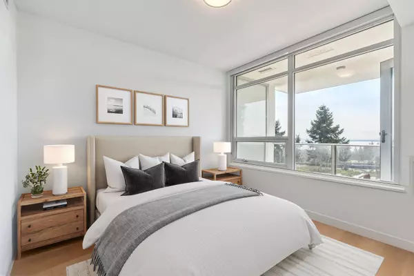 White Rock, BC V4B 0C1,15165 Thrift AVE #901