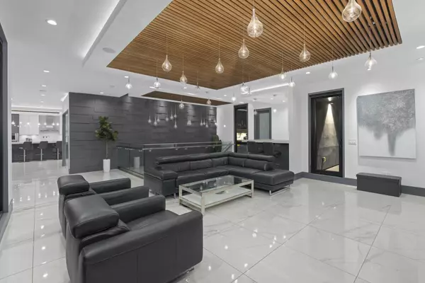 Surrey, BC V4A 3L9,1794 Ocean Park RD