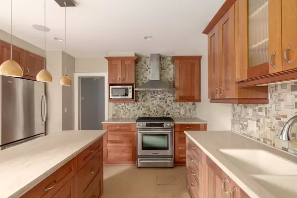Vancouver, BC V6S 1L6,3782 W 24th AVE
