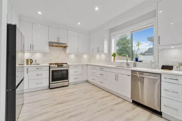 Vancouver, BC V5K 2T2,2577 Parker ST